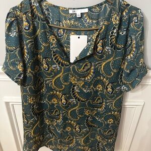 Women's Green Paisley Top